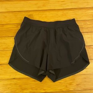 Lululemon find your pace high rise short